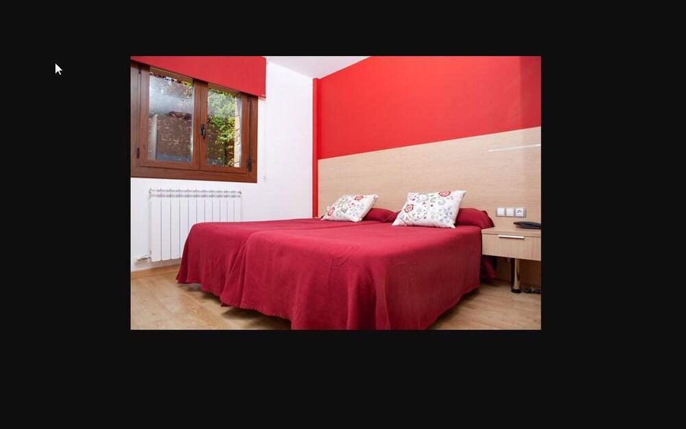 Apartahotel Castejón de Sos מראה חיצוני תמונה