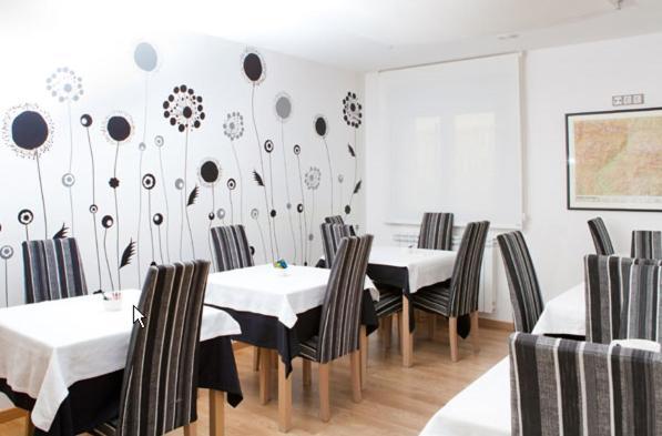 Apartahotel Castejón de Sos מראה חיצוני תמונה