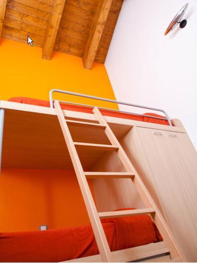 Apartahotel Castejón de Sos מראה חיצוני תמונה
