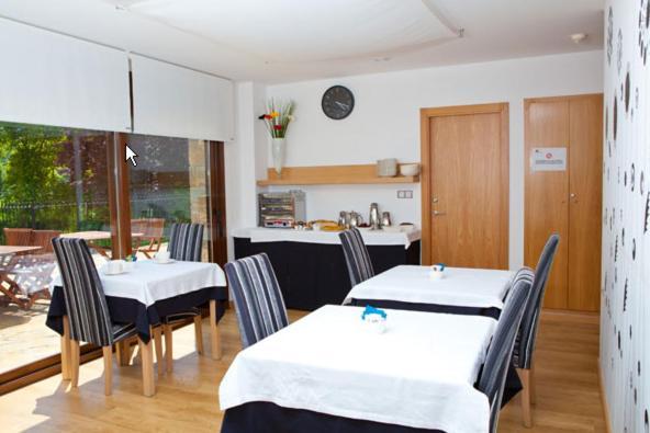 Apartahotel Castejón de Sos מראה חיצוני תמונה