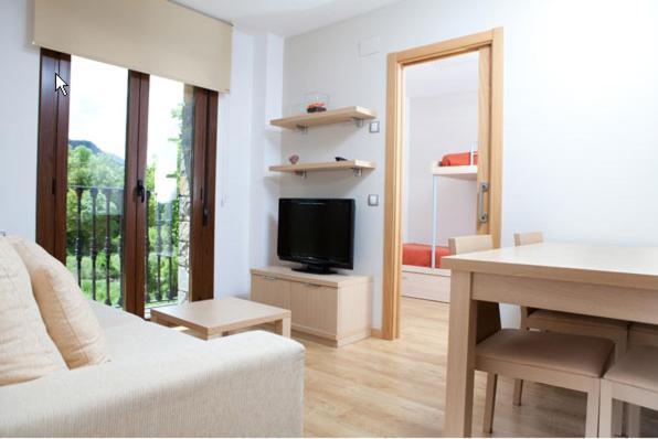 Apartahotel Castejón de Sos מראה חיצוני תמונה